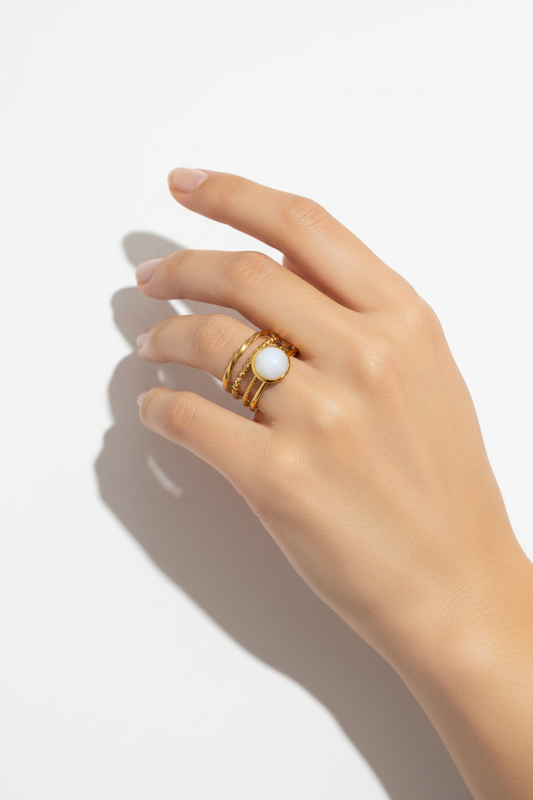 Anello in Acciaio Dorato con Pietra Naturale