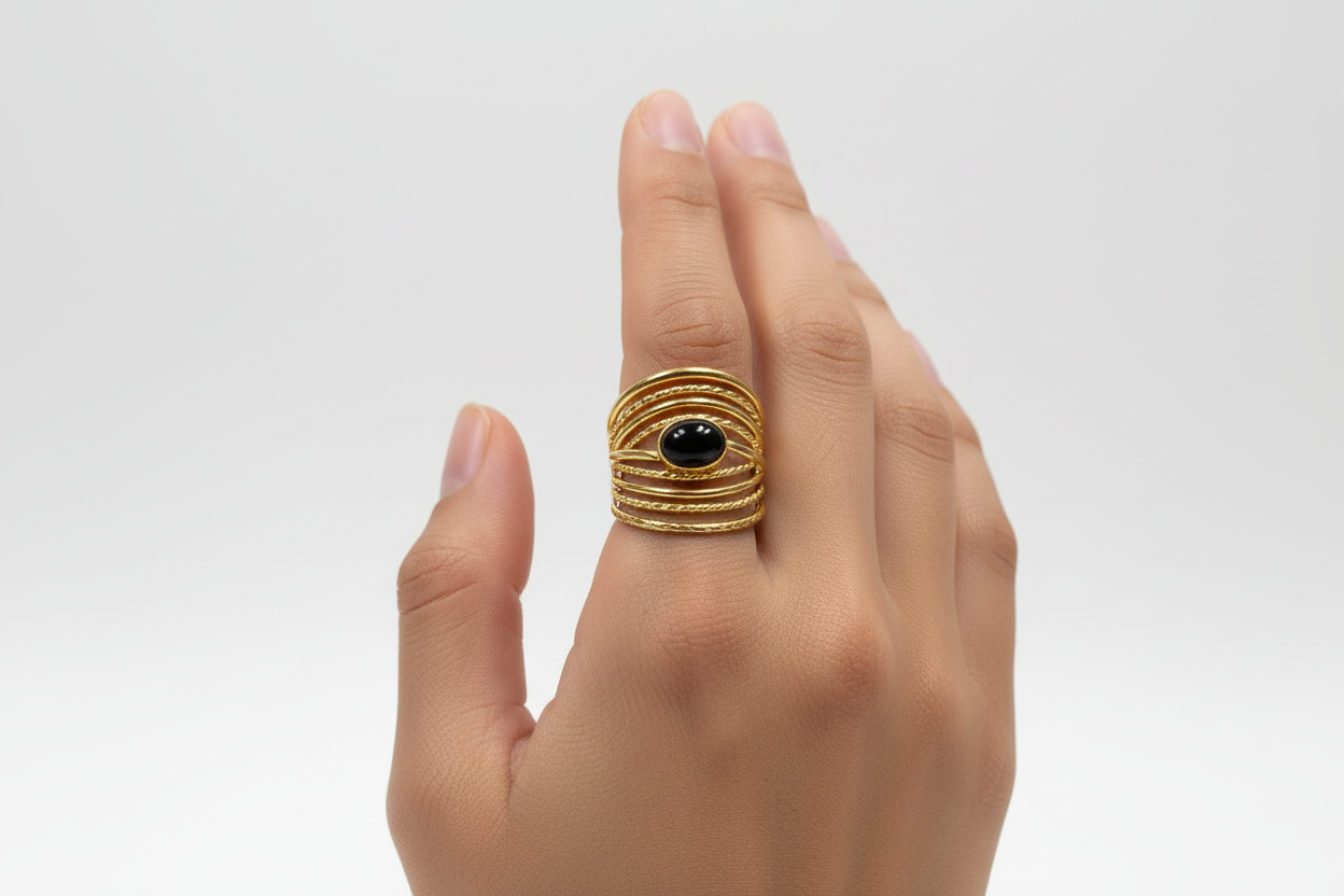 Anello in Acciaio Dorato con Pietra Naturale NERO