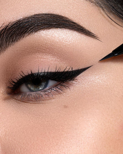 BLACKLIST LINER - Eyeliner Nero Alta Precisione Waterproof