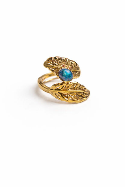 Anello in Acciaio Dorato con Pietra Naturale Foglie
