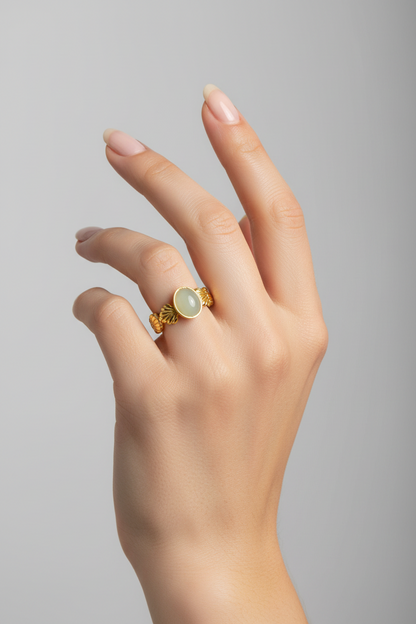 Anello in Acciaio Dorato con Pietra Naturale